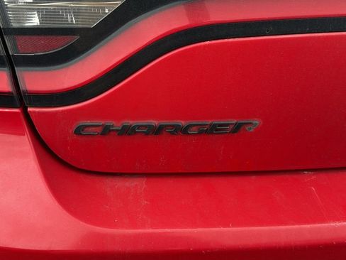 Used 2018 Dodge Charger SXT w/ Blacktop Package RWD image 4
