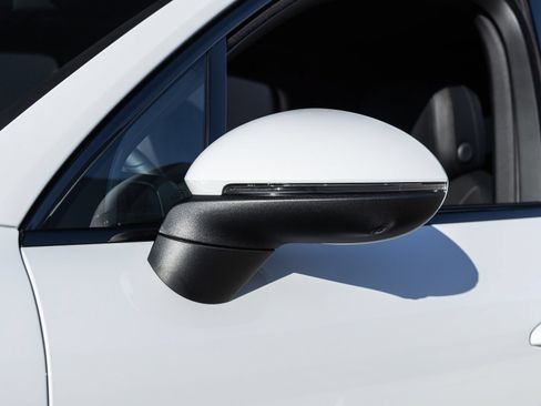 Certified 2026 Porsche Cayenne AWD/4WD image 16