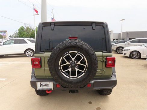 Used 2026 Jeep Wrangler Unlimited Rubicon AWD/4WD image 11