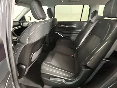 Used 2021 Jeep Grand Cherokee L Laredo w/ Luxury Tech Group I AWD/4WD image 26