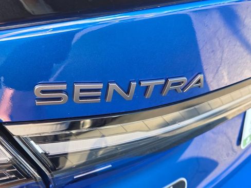 New 2027 Nissan Sentra SR w/ Floor Mat Package FWD image 9