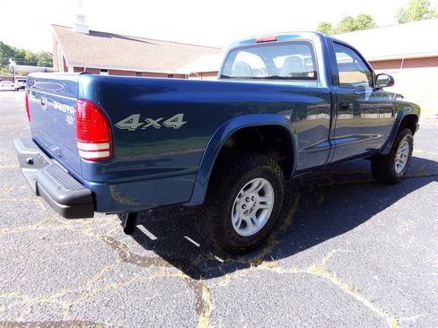 Used 2004 Dodge Dakota 4x4 Regular Cab w/ Tire & Handling Group image 7