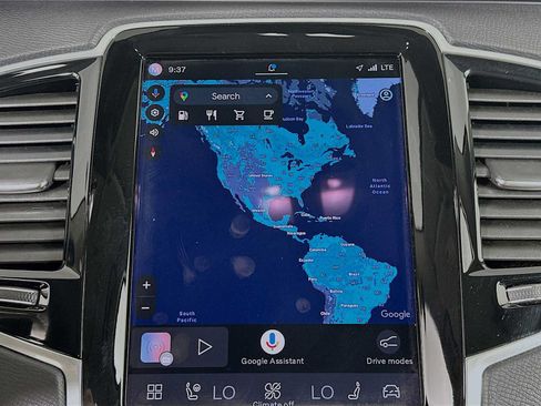 Used 2023 Volvo XC90 B6 Plus w/ Protection Package Premier AWD/4WD image 14