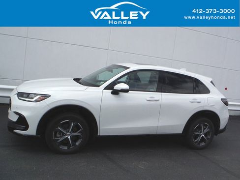 Used 2023 Honda HR-V EX-L image 2