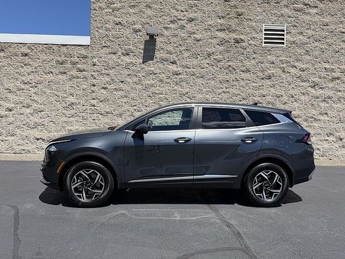 Used 2023 Kia Sportage LX AWD/4WD image 5