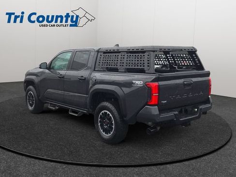 Used 2025 Toyota Tacoma TRD Off-Road w/ TRD Off Road Upgrade Package AWD/4WD image 6