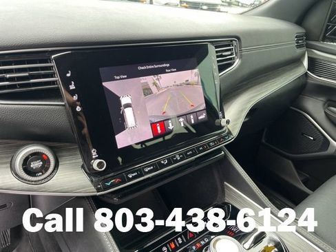 Used 2024 Jeep Wagoneer Series II w/ Convenience Group I AWD/4WD image 24