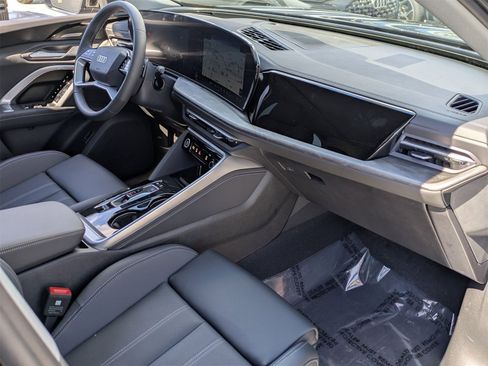 New 2025 Audi Q5 Premium Plus image 9