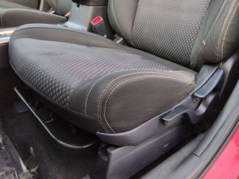 Used 2017 Mitsubishi Outlander SE image 18