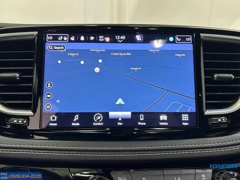 Used 2023 Chrysler Pacifica Limited w/ Uconnect Theater Family Group FWD image 47