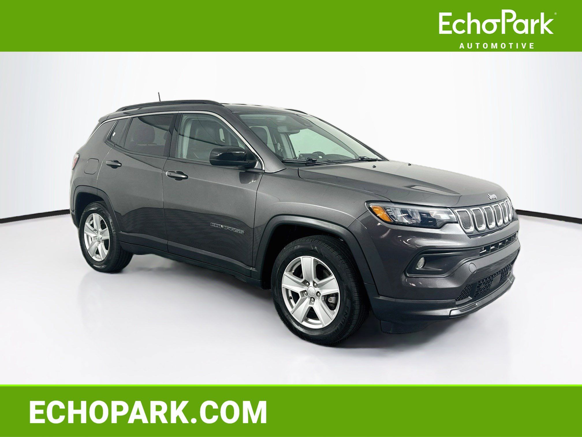 Used 2022 Jeep Compass Latitude FWD image 1
