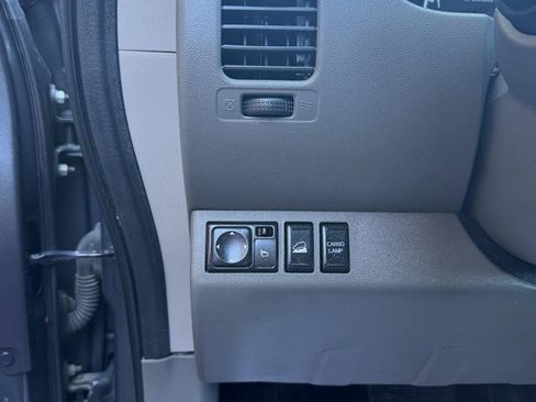 Used 2014 Nissan Frontier SL w/ SL Moonroof Package AWD/4WD image 8