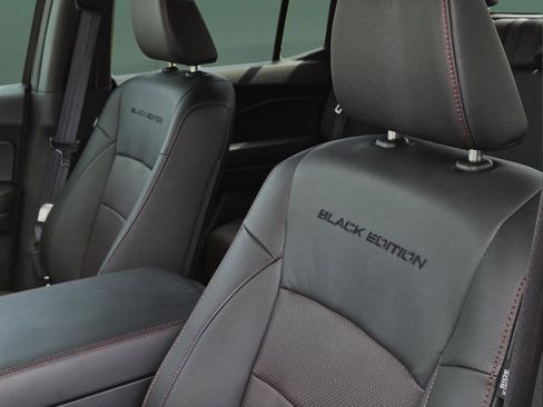 Used 2025 Honda Ridgeline Black Edition image 23