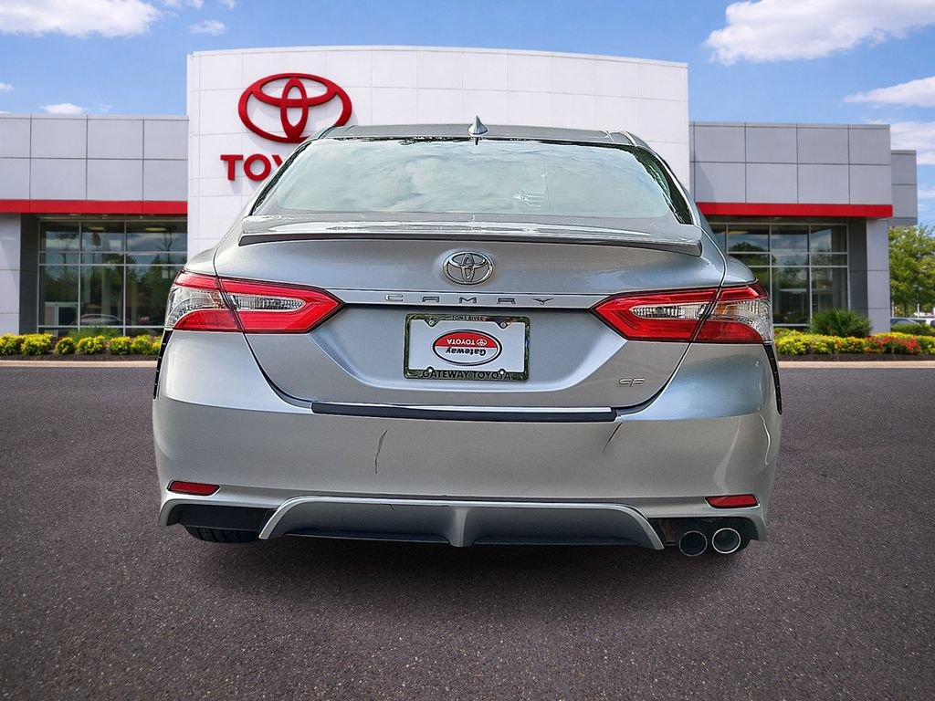 Used 2019 Toyota Camry SE w/ Convenience Package FWD image 5