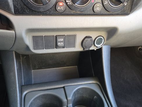 Used 2014 Toyota Tacoma PreRunner image 22