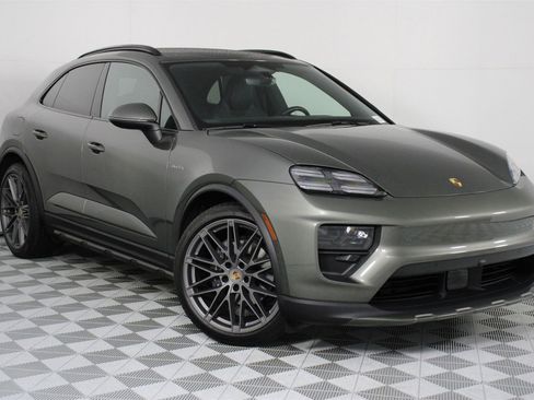 Used 2025 Porsche Macan Electric image 9