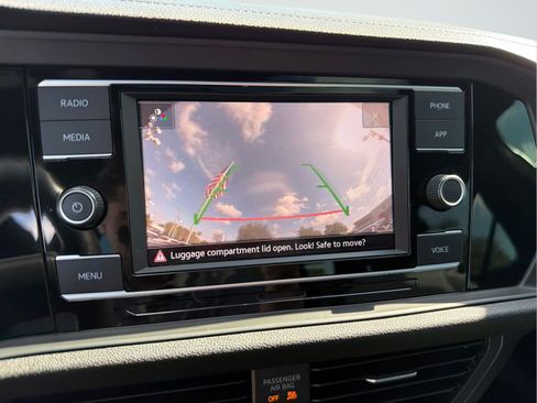 Used 2020 Volkswagen Jetta R-Line w/ R-Line Cold Weather Package FWD image 20