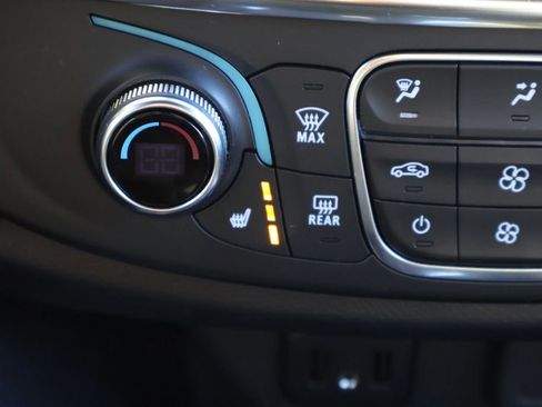 Certified 2023 Chevrolet Traverse LT image 20