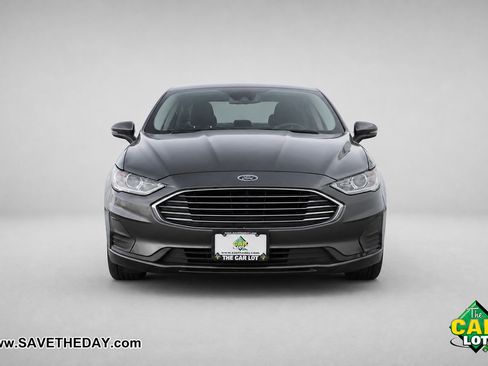 Used 2020 Ford Fusion SE FWD image 11