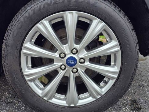 Used 2017 Ford Escape Titanium image 12