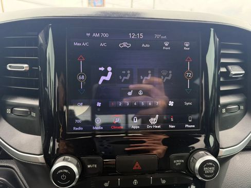 Used 2019 RAM 1500 Big Horn AWD/4WD image 17