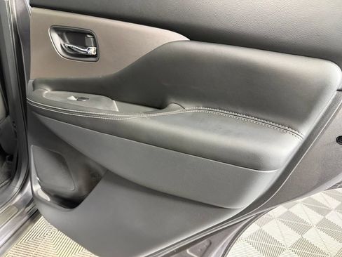 Used 2024 Nissan Murano SL FWD image 31