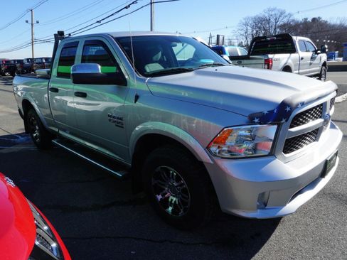 Used 2019 RAM 1500 Express image 3