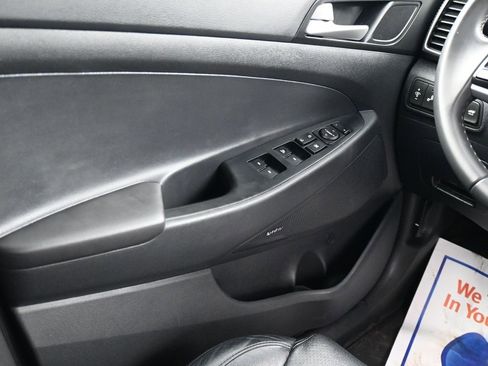 Used 2021 Hyundai Tucson Sport image 2