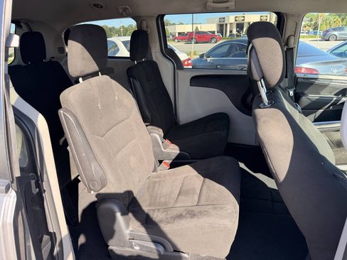 Used 2015 Dodge Grand Caravan SE w/ Quick Order Package 29E SE FWD image 14