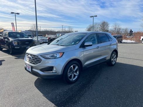 Used 2021 Ford Edge SEL w/ Convenience Package image 3