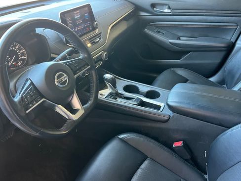 Used 2020 Nissan Altima 2.5 SR w/ Premium Package FWD image 14