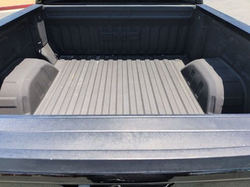 Used 2023 GMC Sierra 1500 SLE AWD/4WD image 29