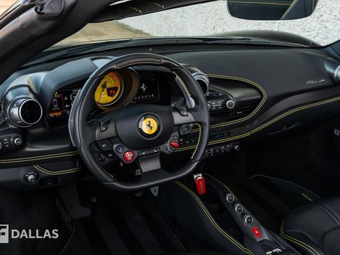Used 2021 Ferrari F8 Tributo image 24