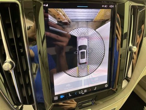 Certified 2024 Volvo XC60 T8 Plus w/ Protection Package image 33