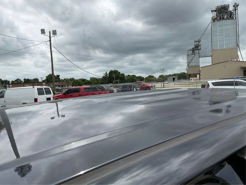 Used 2018 Chevrolet Silverado 1500 LT w/ LT Eassist Package AWD/4WD image 12