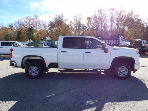 Used 2024 Chevrolet Silverado 2500 W/T w/ WT Convenience Package image 9