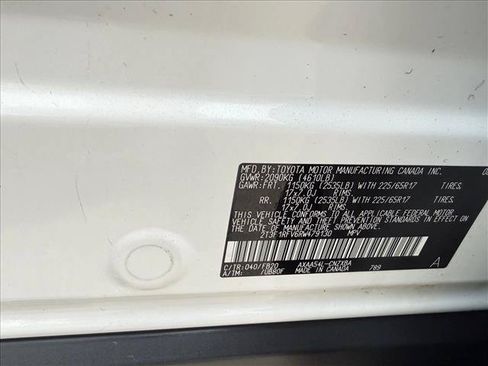 Used 2024 Toyota RAV4 LE AWD/4WD image 18