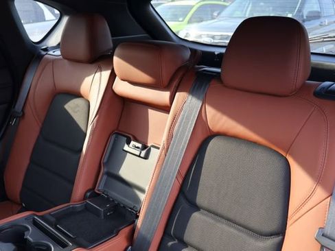 Used 2025 MAZDA CX-5 Carbon Edition image 10