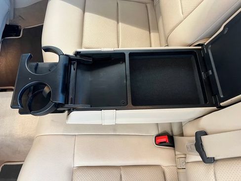 Used 2016 Mercedes-Benz E 350 Sedan image 42
