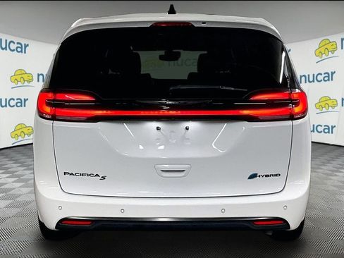 Used 2024 Chrysler Pacifica Limited FWD image 5