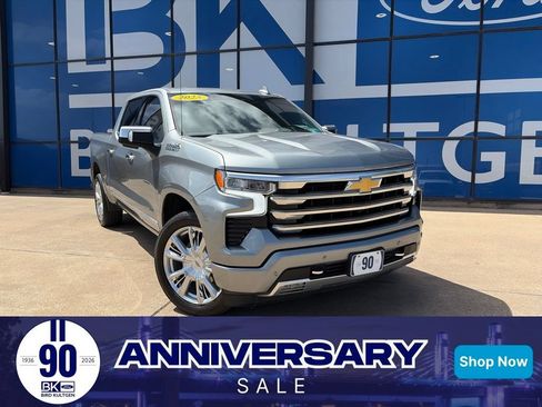 Used 2025 Chevrolet Silverado 1500 High Country w/ High Country Premium Package RWD image 1