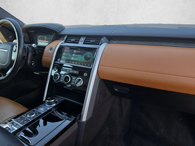 Used 2020 Land Rover Discovery HSE Luxury AWD/4WD image 18
