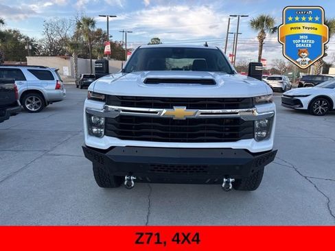 Used 2024 Chevrolet Silverado 2500 LT w/ Z71 Off-Road Package image 2