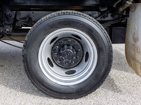 Used 2017 Ford F550 4x4 Crew Cab Super Duty image 20