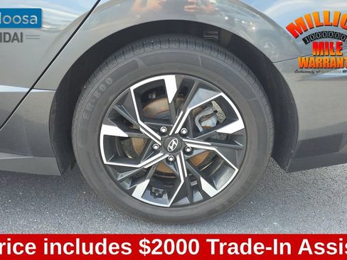 Used 2024 Hyundai Sonata SEL FWD image 11