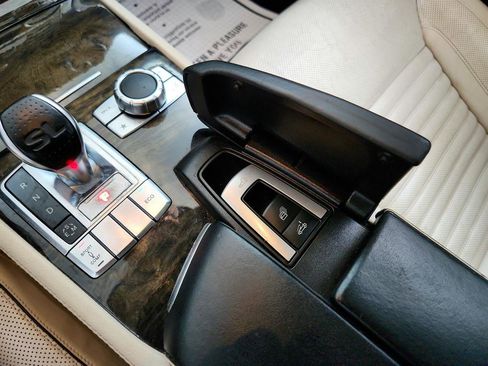 Used 2013 Mercedes-Benz SL 550 image 24