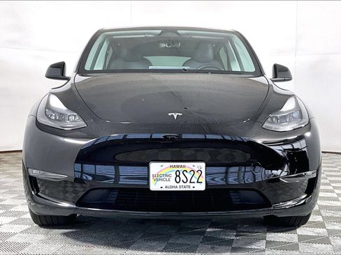 Used 2024 Tesla Model Y Long Range AWD/4WD image 6