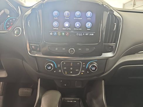 Used 2023 Chevrolet Traverse LT FWD image 27