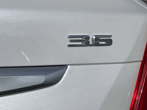 Used 2019 Cadillac XT5 Luxury image 40