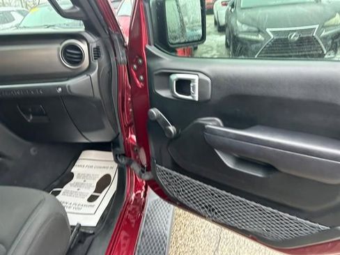Used 2021 Jeep Wrangler Unlimited Sport image 29
